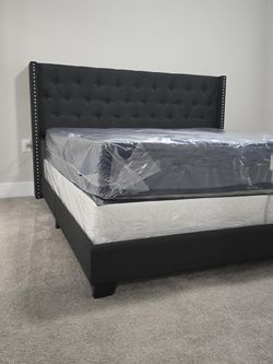 king size brand new Mattress 'box spring &bed frame