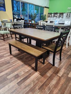 New In Box Tyler 5 Pc Dining Set