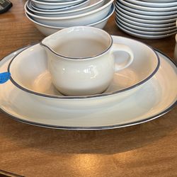 Pfaltzgraff dinnerware set for eight