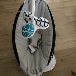 Baby Swing 4 Moms Mamaroo 