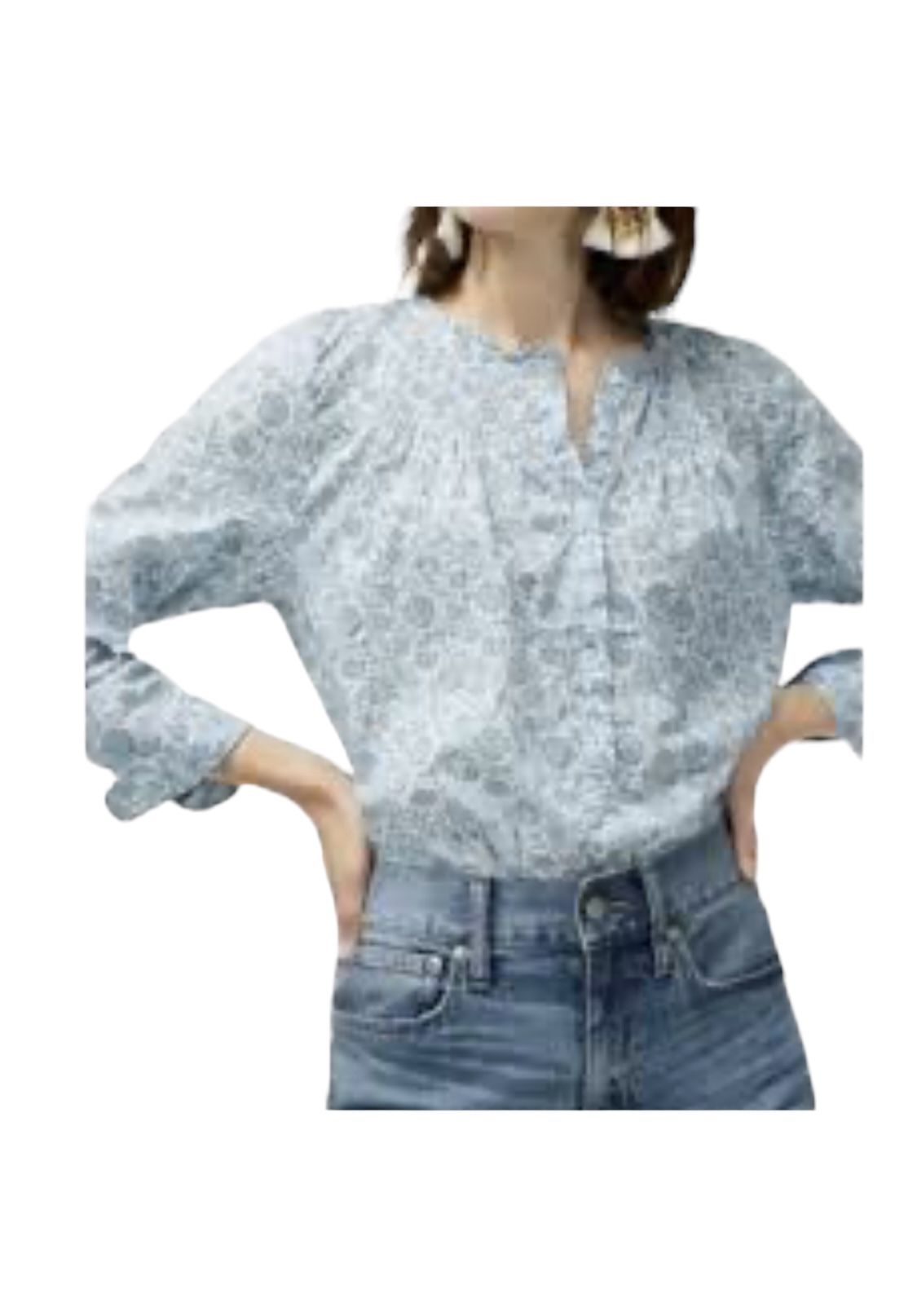 J. Crew Liberty Art Fabrics Ruffle Popover Shirt Devonshire Floral Size Medium This J. Crew blouse is a must-have for any fashion-forward woman. With
