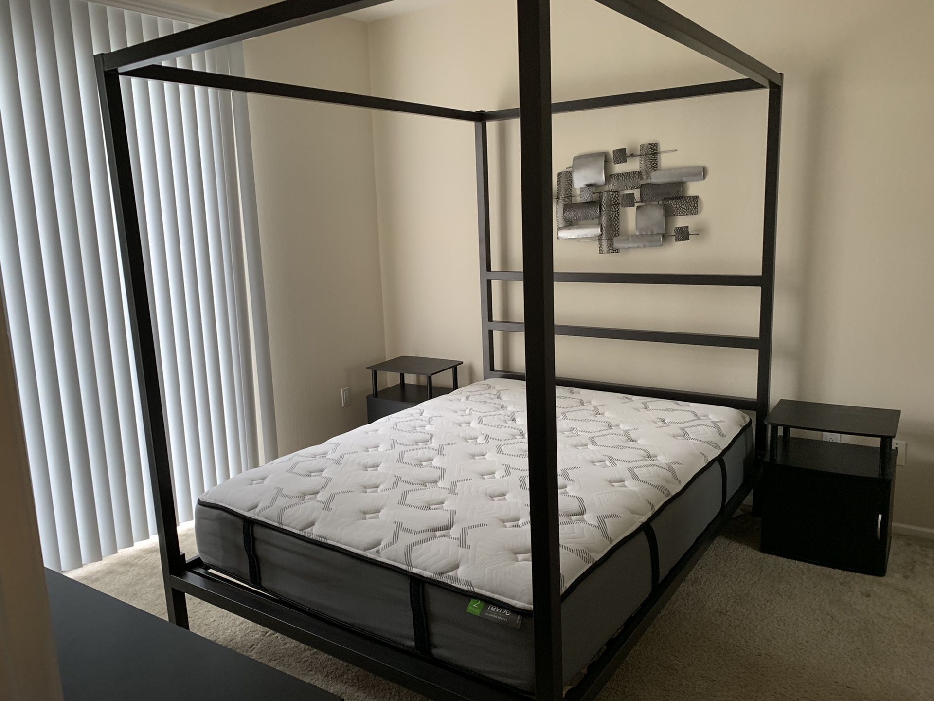 Industrial Canopy Bed w/mattress (Queen)