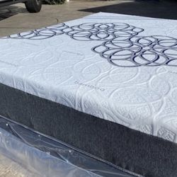 King Organic Hybrid Cool Gel Memory Foam Mattress!!