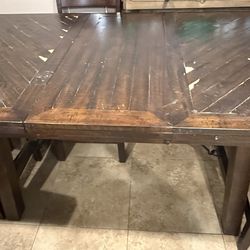 FREE TABLE 