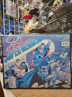 DC Comics Super Heroes Collectors Case Holds 12 Figures