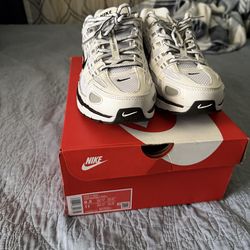 P-6000 White/black/sliver