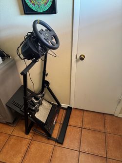 Thrust master with cockpit