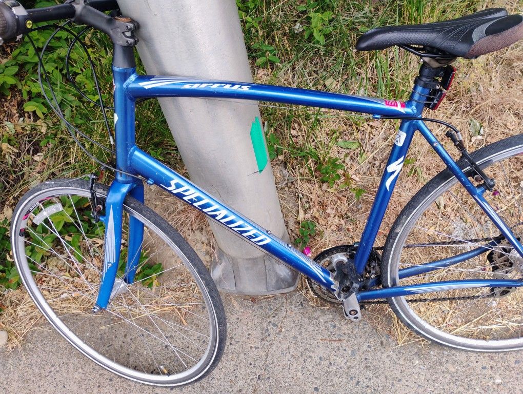 Specialized Sirrus Bike