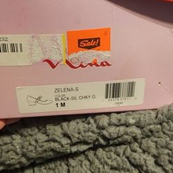 Brand New Girls Size 1 Dress Shoes