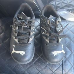 PUMA Boys Attacanto Turf Training Soccer Cleats Size 11