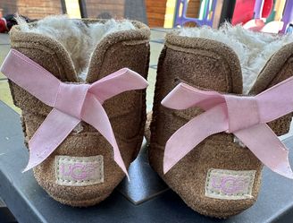 UGG Jesse II Pink Bow Size 2/3 Toddler