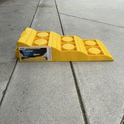 CAMCO RV Tri-Leveler