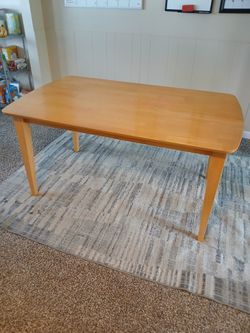 Dining Room Table And 6 Chairs