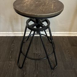 4 outdoor Chairs/stools