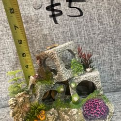 🟢AVAILABLE 🟢 Fish Tank Decoration 