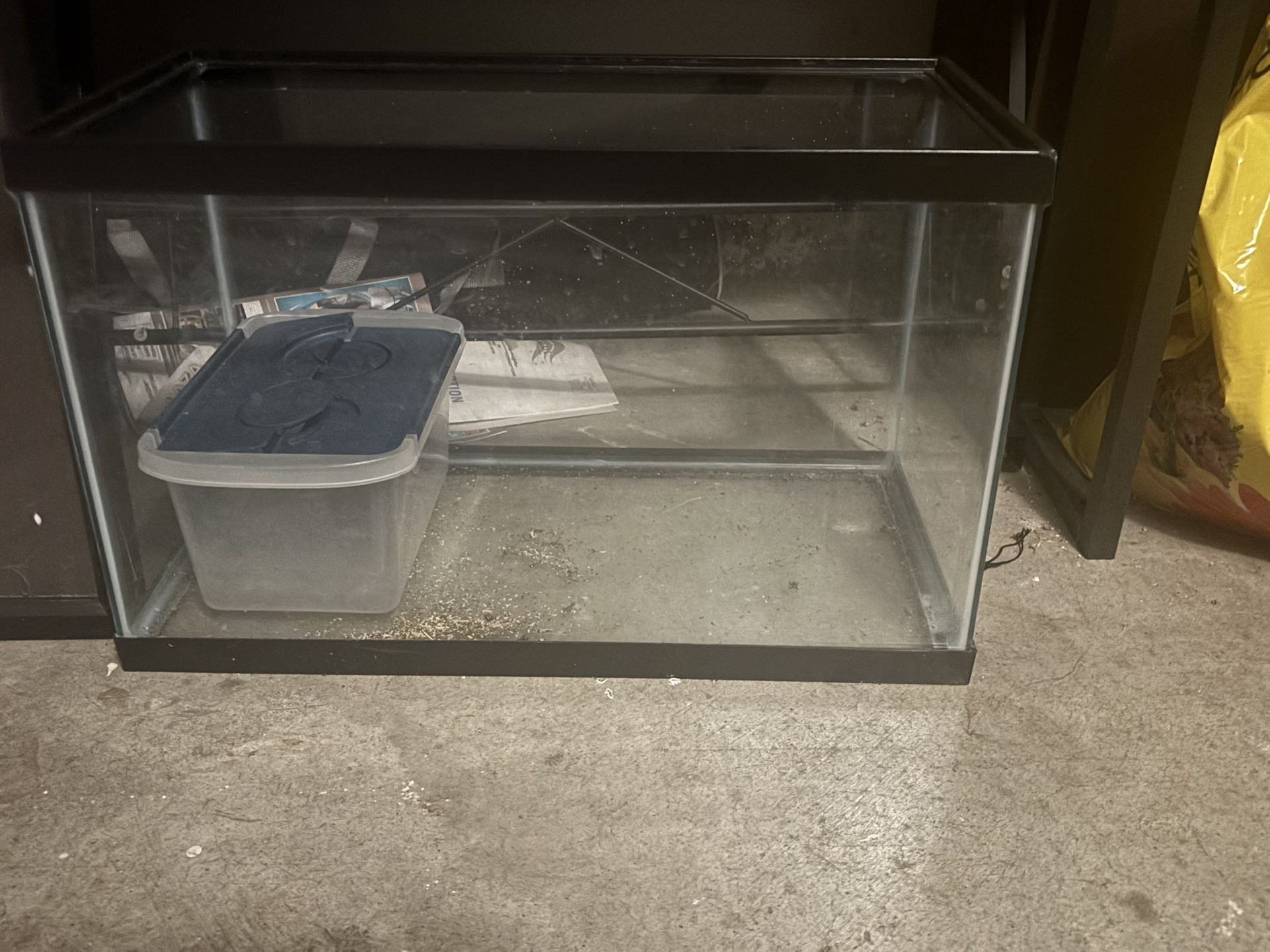 10 Gallon Fish Tank 