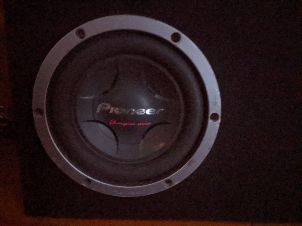 10" Champion Series Pioneer Subwoofer DVC 4ohm With Custom Box