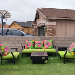 Nice Patio Furniture Good Condition 