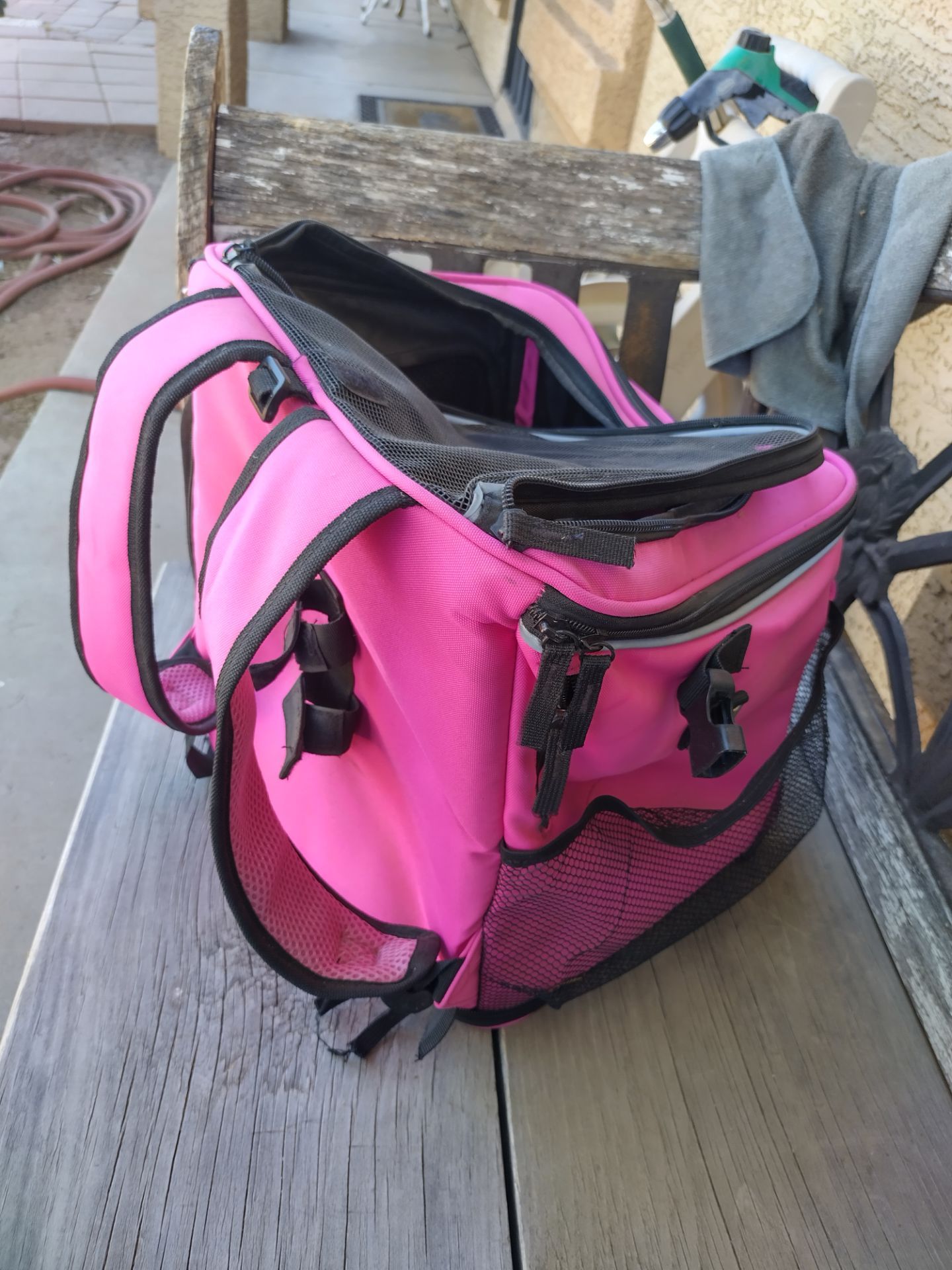 Pet carrier