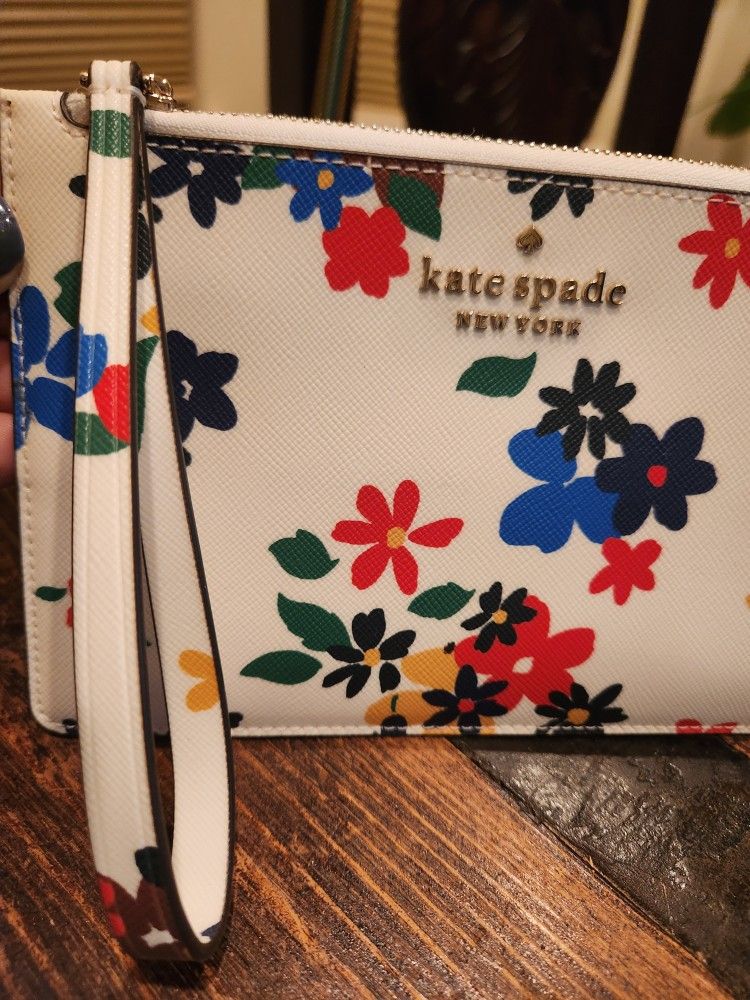 Kate Spade New York Staci Floral Saffiano Medium L-zip Wristlet