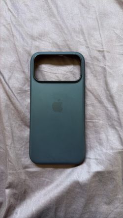Like new iPhone 17 pro max Apple case