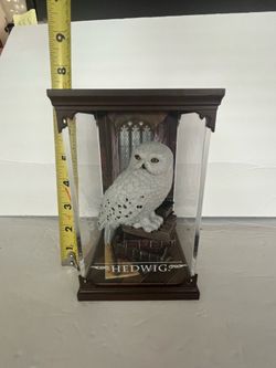 The Noble Collection - Magical Creatures Hedwig - Hand-Painted Magical Creature