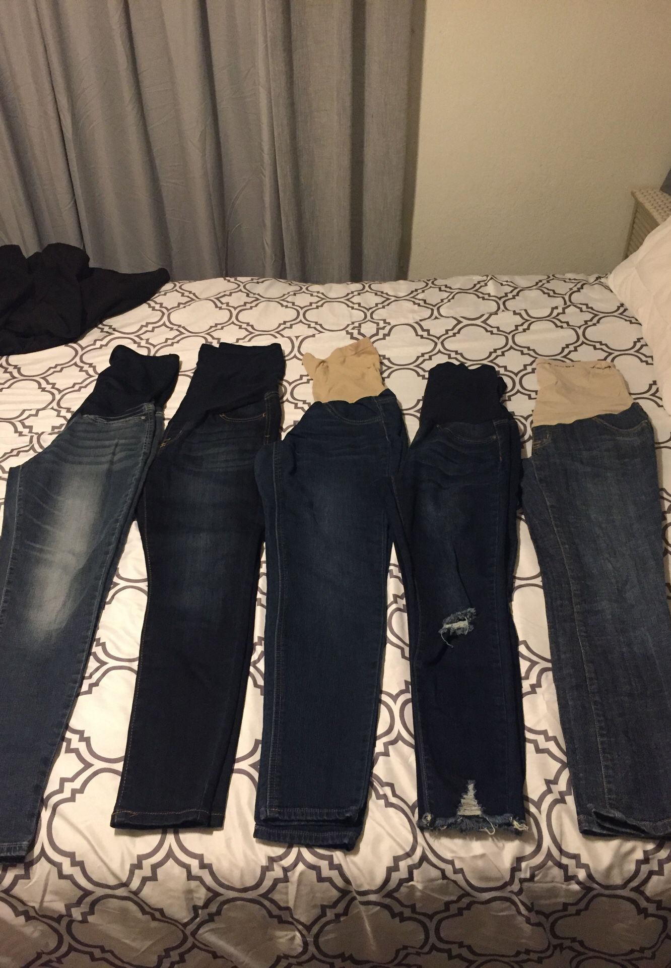 Maternity jeans/ pantalónes de maternidad
