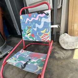 Little Kids Beach Chair With Pouch In The Back