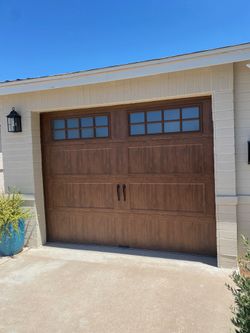 9’x7’ Clopay Bridgeport Insulated Single Car Garage Door + LiftMaster 8500 Motor (Like New)