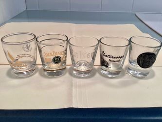 5 Vtg. Shot Glasses Cabin Stills, Jack Daniels, Chattanooga Choo Choo, Calvert B, Gettysburg PA Barware Memorabilia