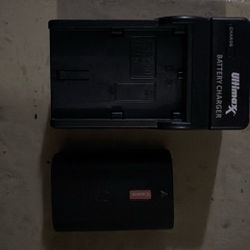 Ultimaxx Portable Charging And Canon Battery Pack 