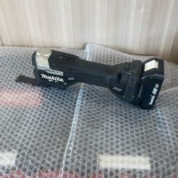 Makita 18V LXT Sub-Compact Lithium-Ion Brushless StarlockMax Cordless Multi-Tool  W/ Battery 2.0