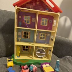 Peppa Pig Lights N' Sounds Family Home, with Two Bonus Little Rooms - Includes 5 Character Toy Figures Plus Toy Home Furnishings for a Total of 20 Fun