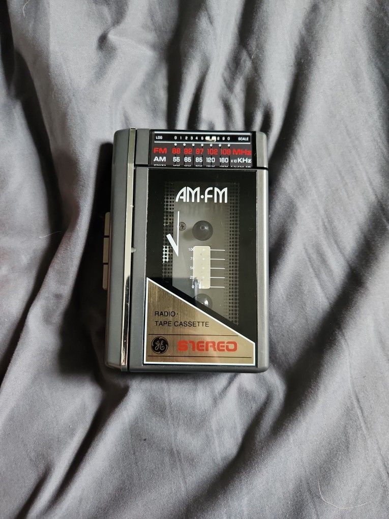 Working AM FM Ge Cassette Player