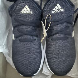 Woman’s Size 5 Adidas Comfort Foam Plus