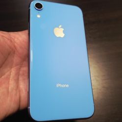 iPhone XR UNLOCKED 64gig Excellent Condition 