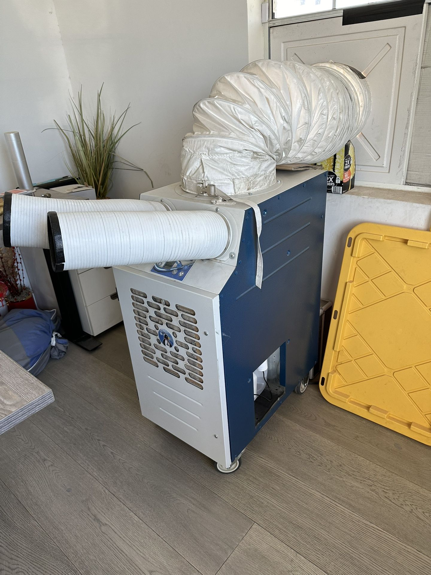 KwikCool 1.5 Ton Portable AC Unit runs on 110V