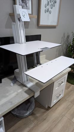 Ergotron Workfit-S Stand-up Desk Converter