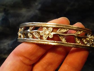 Bangle Bracelet with floral rhinestone designs