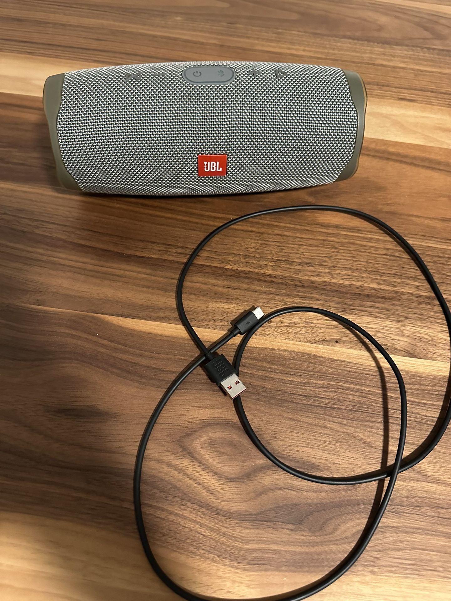 JBL Charge 4 Portable Bluetooth Speaker + Charging Cable