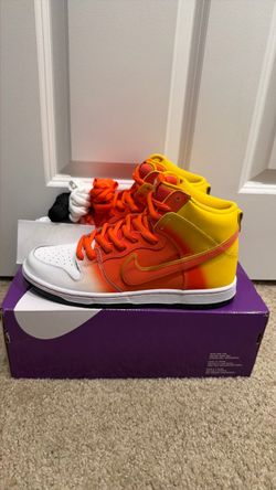 Nike dunk Sb Candy Corn size 10