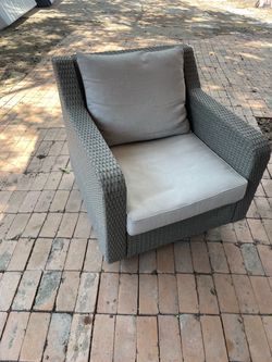 Silla giratoria para patio $50