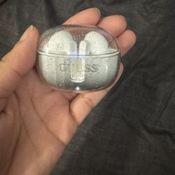 guess wireless bluetooth earbuds 