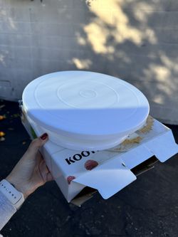 Rotating Cake Stand 8”