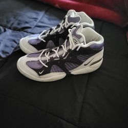 Men's Nike Shoes Size 10 $20