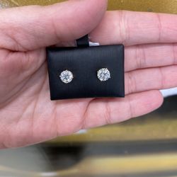 14k DIAMOND EARRINGS 