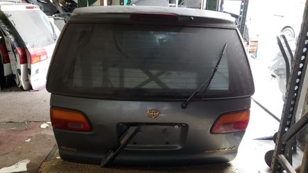 1998/1999/2000/2001/2002 Toyota Sienna Lift gate
