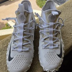 Nike Air Huarache Gripp – Size 9.5
Worn Once – Clean