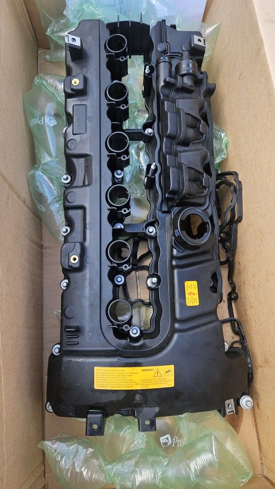 N54 engine valve cover (USED)111(contact info removed)4