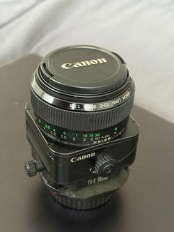 Canon TS-E 90mm f/2.8 Tilt-Shift Lens